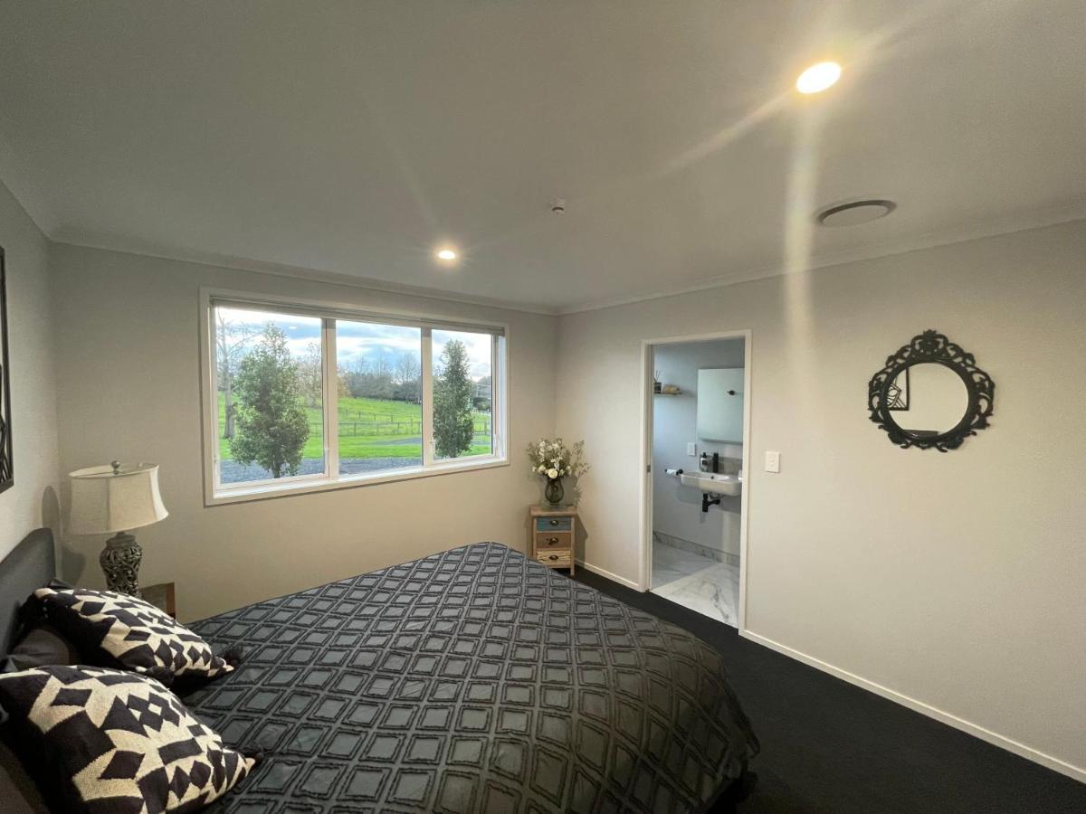 Veld View Bed And Breakfast Tuakau Luaran gambar